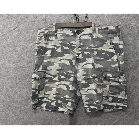 Lee Extreme Motion Camo Cargo Shorts Mens Sz‎ 42 Gray Stretch Casual Beach - Picture 1 of 10